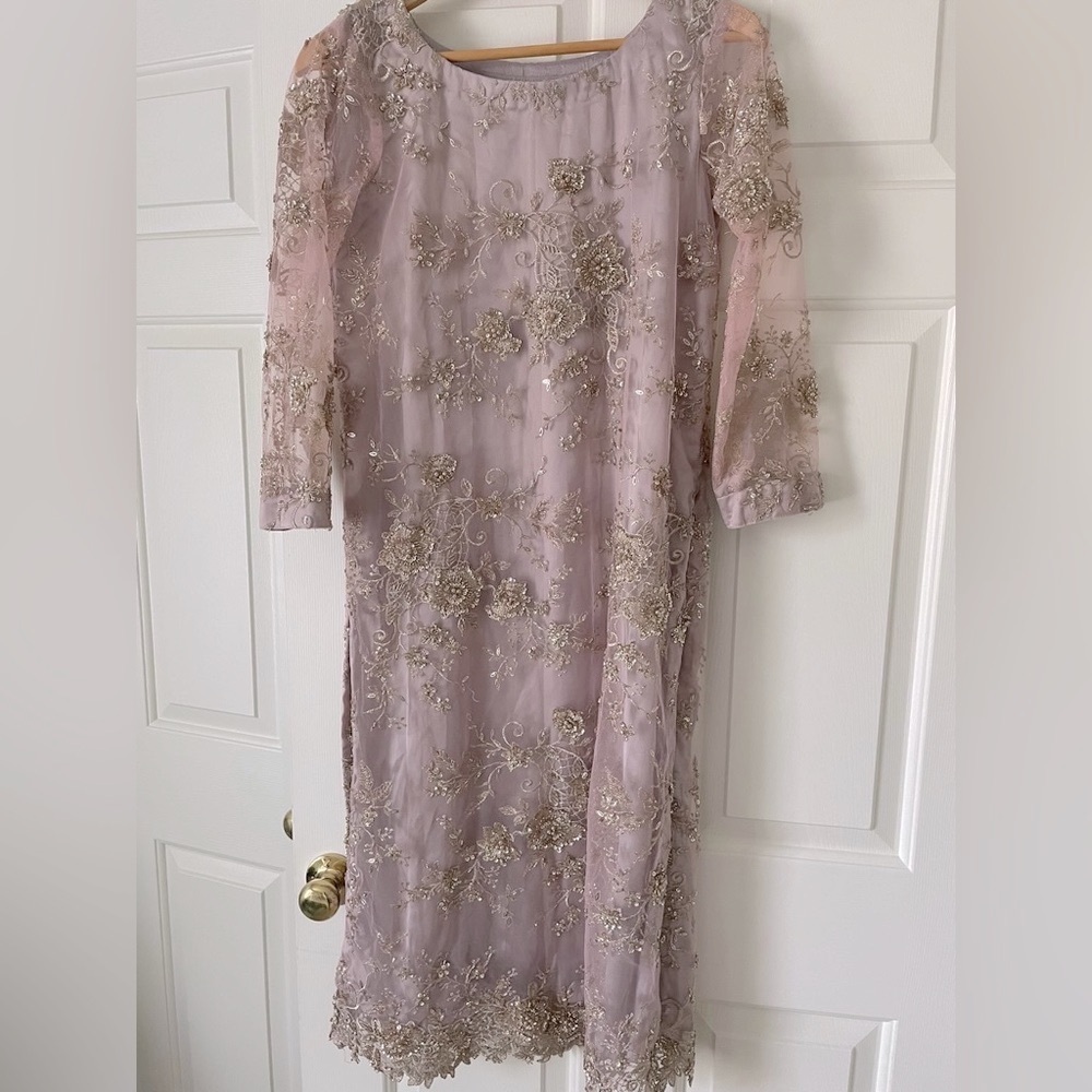 GORGEOUS NEW DUSTY PINK NET WITH DULL GOLD BEADWORK SALWAR KAMEEZ & DUPATTA SZ M